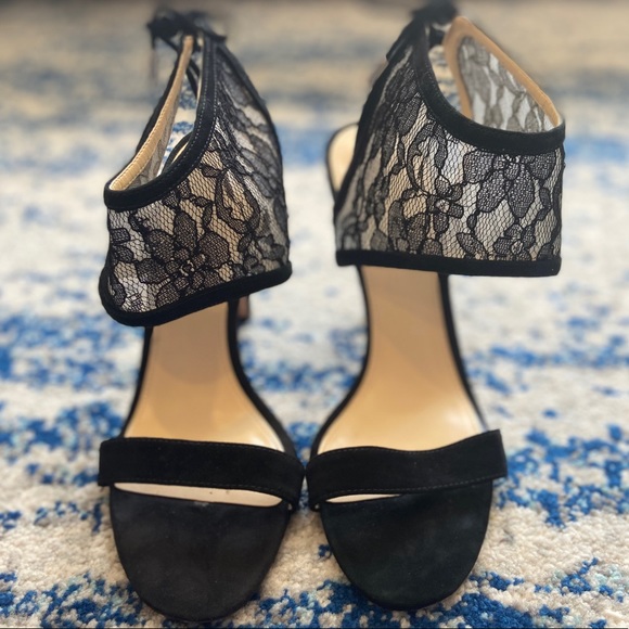 Ivanka Trump Lace Heels - Picture 2 of 5